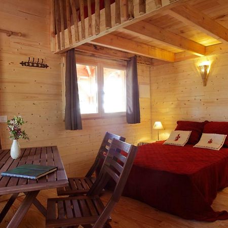 Les Cabanes Des Benauges Arbis Kültér fotó