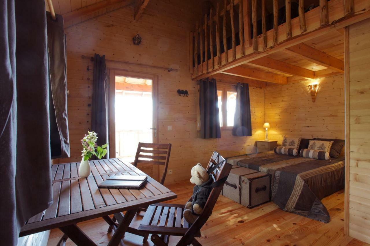 Les Cabanes Des Benauges Arbis Kültér fotó
